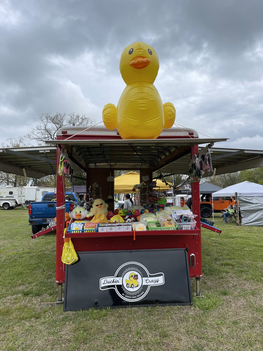 JeepsyD's tweet photo. Come see us Tn Valley Jeep Rally in Evensville, TN this weekend. Our last stop before Jeep Beach in Daytona! #duckduckjeep #duckingJeeps #jeepsysouldesigns #duckincrazy
https://t.co/Gss6oiYF6Z https://t.co/s5X9T0w6lp
