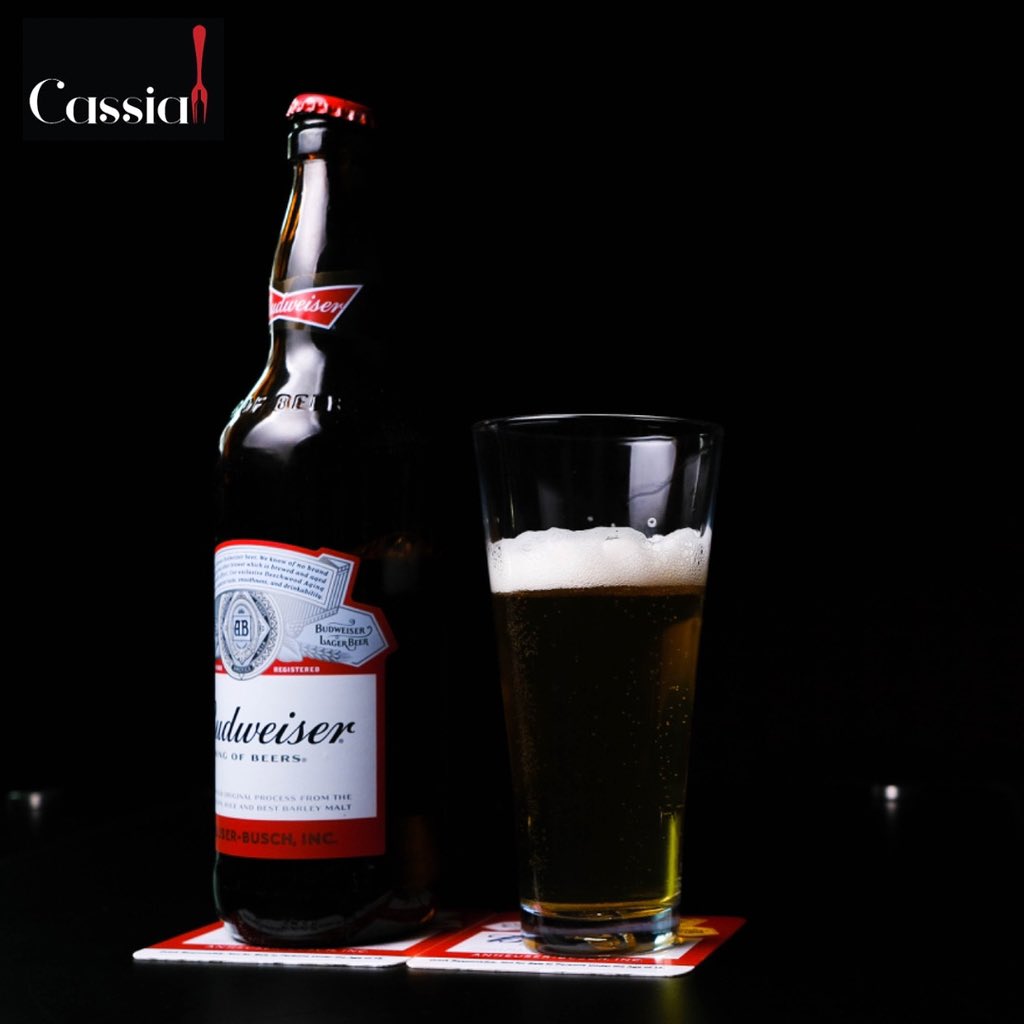 ng_cassia's tweet photo. Join us this lovely evening at the @NG_Cassia bar for a cold #Budweiser or your choice of cold drink to kick off the weekend.
#CassiaNG #CassiaRestaurantAndBar #CassiaRestaurant #CalabarRestaurant #Ettnniikkii #EthnicRestaurant #RestaurantInIkeja #RestaurantInLagos #WeAreCassia https://t.co/clZ1aanv6J