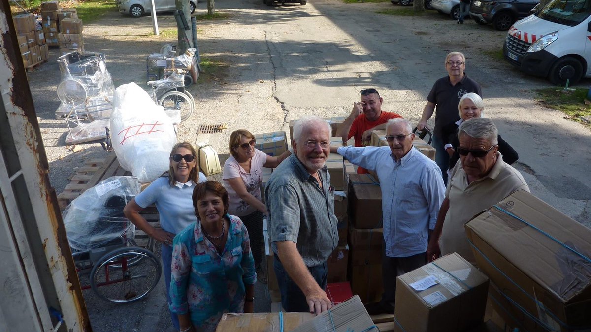 Créée en 2000, et implantée à Aix-en-Provence, notre délégation Sud-est est très active dans l'organisation de journées Ailes du Sourire, dans l’acheminement de colis médicaux et participe aux Accompagnements d’Enfants Malades 👉lnkd.in/eMWmR7Tv