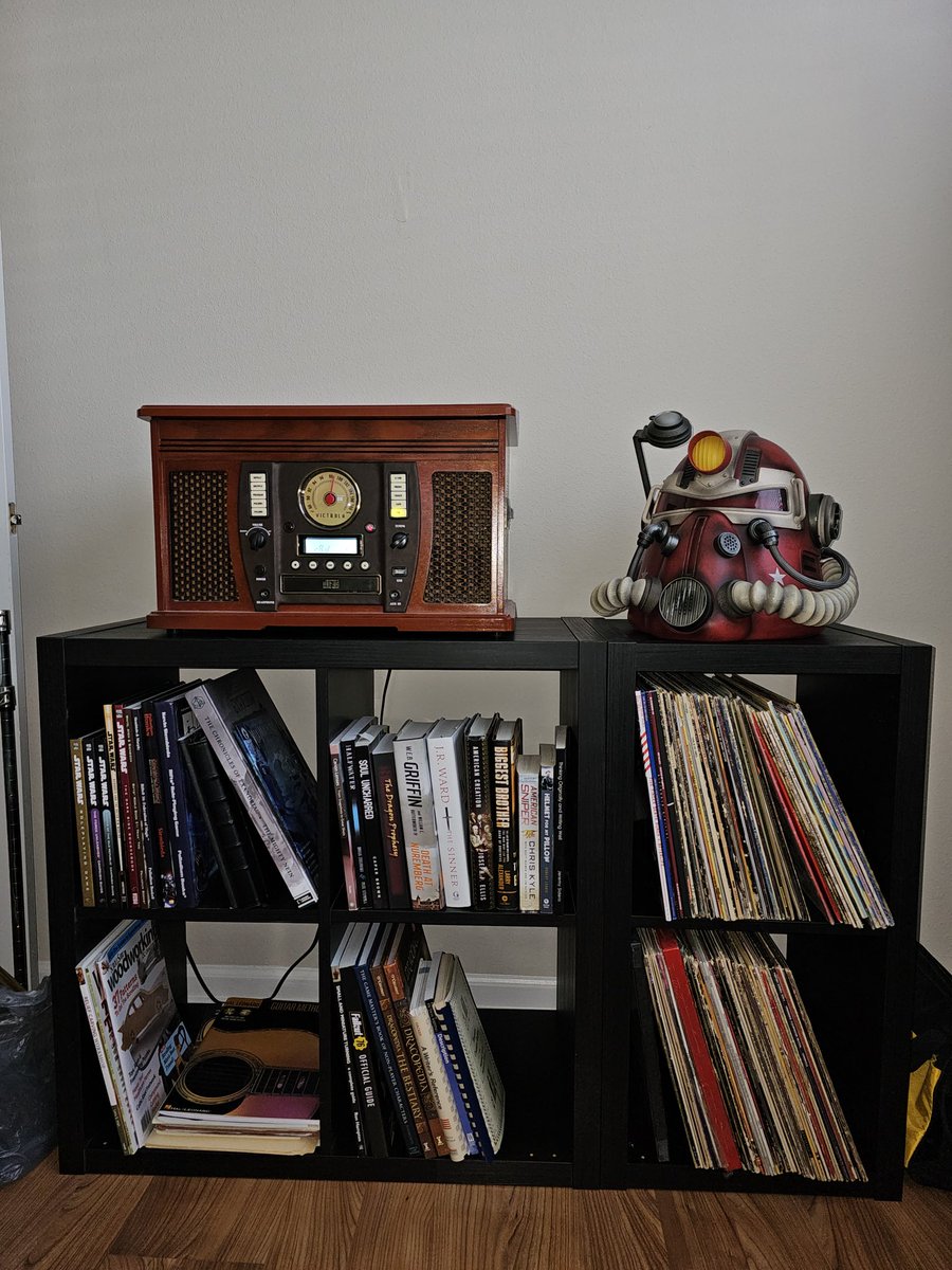 xerralt's tweet photo. Moved across several states and a lot of unpacking has been completed but still lots to go. At least I've got some of my collectibles on display https://t.co/BBlBbek8fd