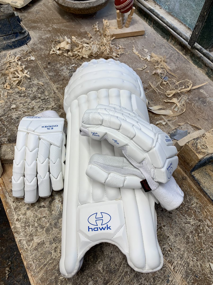 After a lengthy process, we are extremely pleased to announce that all of our XB Series 3 range of pads and gloves conform to the new safety standards BS6183-1:2000