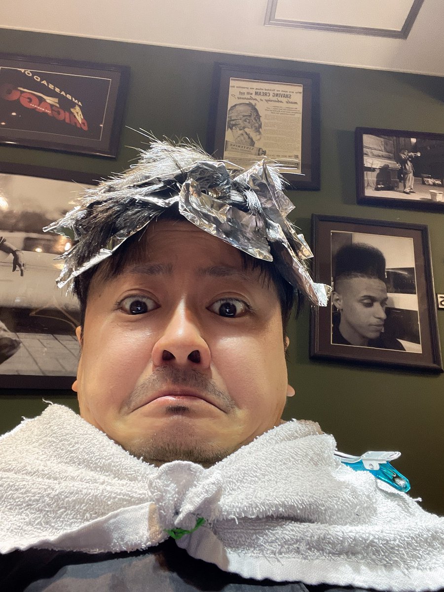 TT19831018's tweet photo. barアップル🍎
私イメチェンしました💡
若い子に
「短髪メッシュにしたよ😁」って言ったら
「ハイライト入れたんすね😐」って言い直されました。

今日もアップルで待ってます🍺🥂✨
よろしくお願いします🐷
#メッシュ
#ハイライト
#美容室
#短髪
#イメチェン https://t.co/hW3G9SMJC2