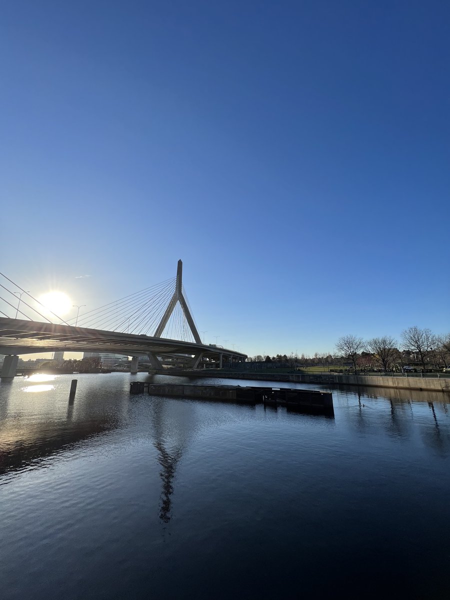 BOS_Waterfront's tweet photo. ๐ Do you know where this shot is?
Hint: Photographers always stop by here for a sunset photo ๐ธ
#charlesriver #charles #bostonsunset #sunset #riversunset #bostonbridge https://t.co/3QeEGp0n46