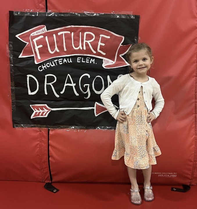 Mrs_Benda's tweet photo. @ChouteauSchool was excited to welcome a new group of dragons at KindergartenRound Up last week!
@Mrs_Huslig @MissRavenscraft  @WalkerAnjanette https://t.co/pHmxjwqbdZ