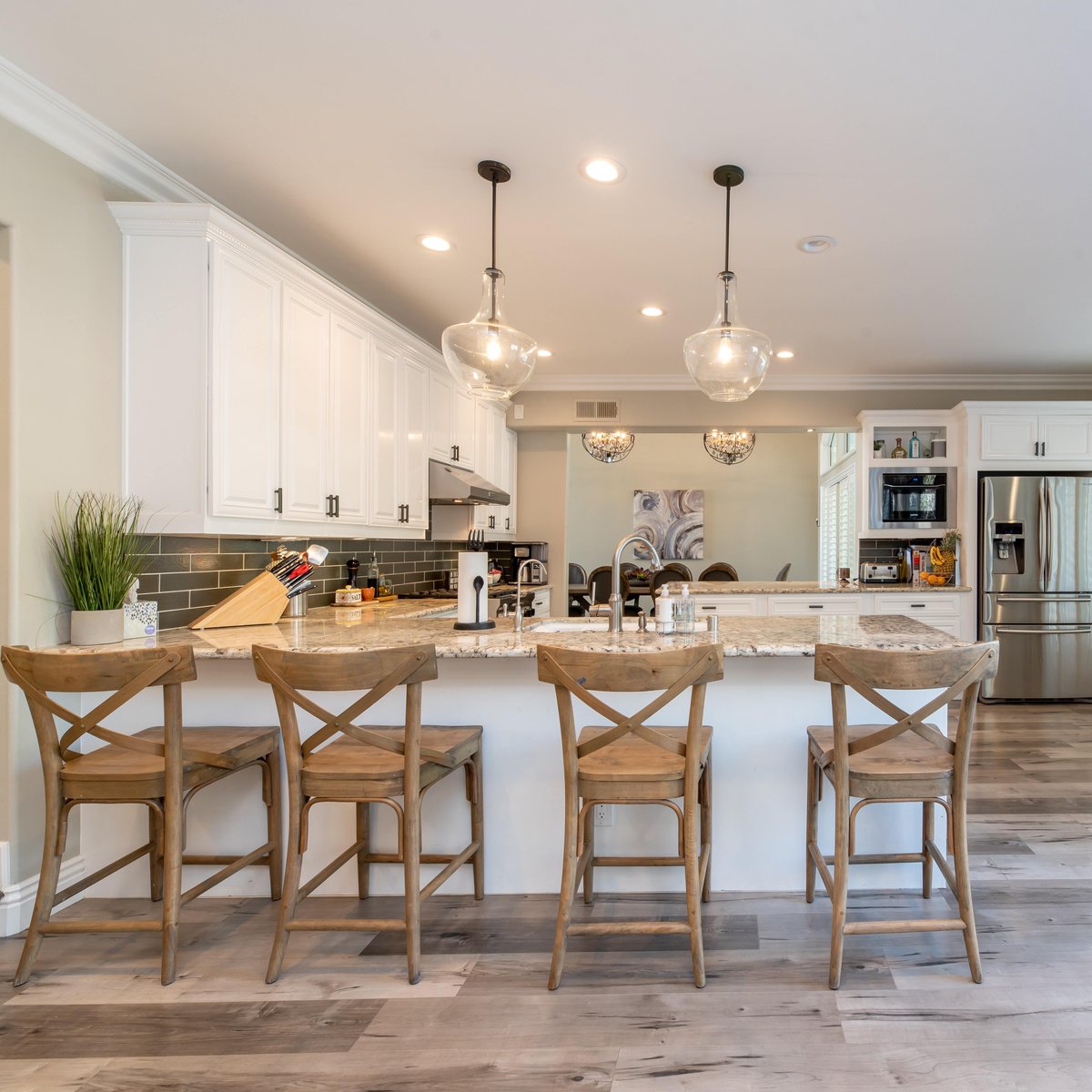 Read our blog on five reasons why you should consider kitchen renovation and start planning one today!

Learn more: bit.ly/403aYXy

#kitchenremodel #kitchendesign #cabinetrefacing #kitchenrefacing #kitchencabinetrefacing #kitchen #kitchenrenovation #kitchendecor