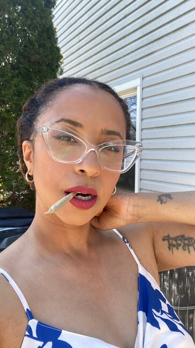 FHWaldinger's tweet photo. #sundressseason 💁🏽‍♀️ https://t.co/QCIdgb6OcI