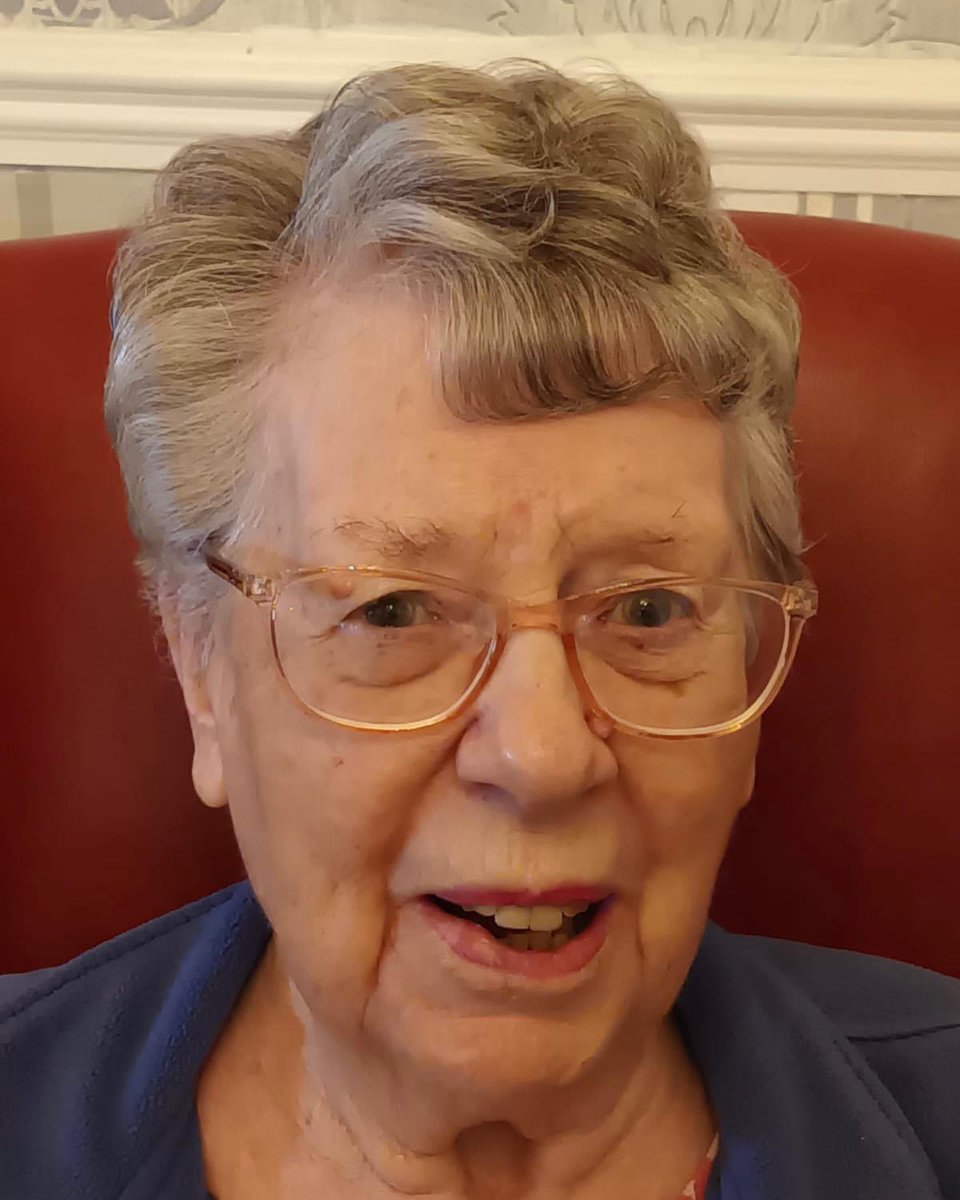 BonehillLodge's tweet image. Earlier this week a few of our ladies had a great visit from our hairdresser! 💇🏼‍♀️✨

They had their hair washed, cut and curled in the style of their liking! 💆🏻‍♀️
They’re looking lovely and feeling every more confident! 🤩

#carehome 
#haircut #hairstyles