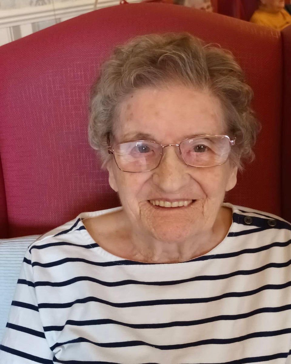 BonehillLodge's tweet image. Earlier this week a few of our ladies had a great visit from our hairdresser! 💇🏼‍♀️✨

They had their hair washed, cut and curled in the style of their liking! 💆🏻‍♀️
They’re looking lovely and feeling every more confident! 🤩

#carehome 
#haircut #hairstyles