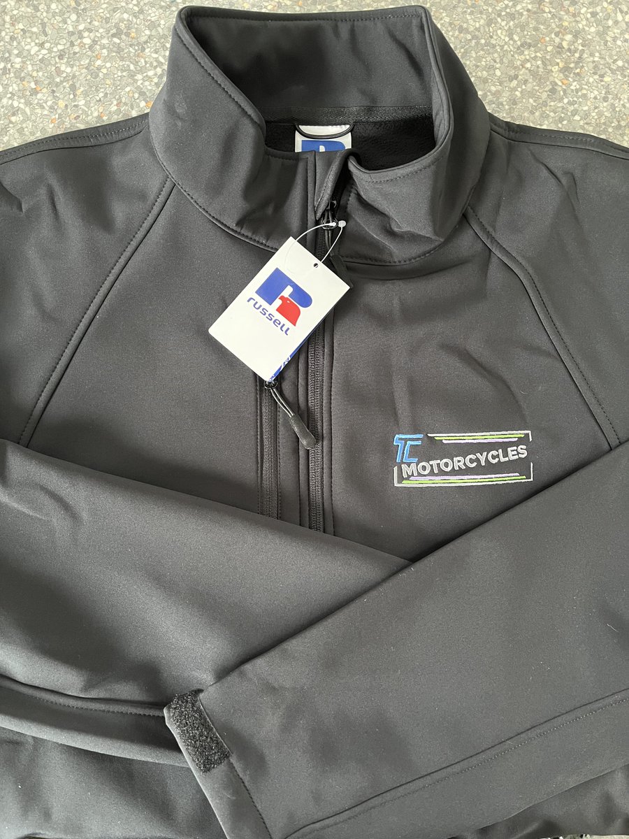 TheEmbShed's tweet image. Stay warm and stylish with our custom embroidered jackets. 
Contact us to
start creating your own unique designs. #theembroideryshed #customjackets
#embroiderydesign #personalisedapparel