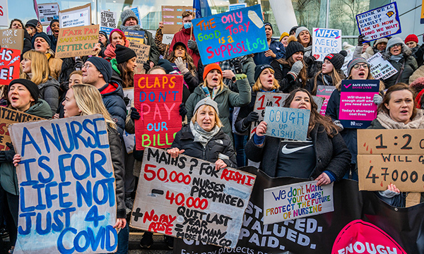 BREAKING: RCN members have voted to reject the latest pay offer.

A 48-hour strike with no derogations will take place from 30 April to 2 May.

#nursesstrike #fairpayfornurses

rcni.com/nursing-standa…