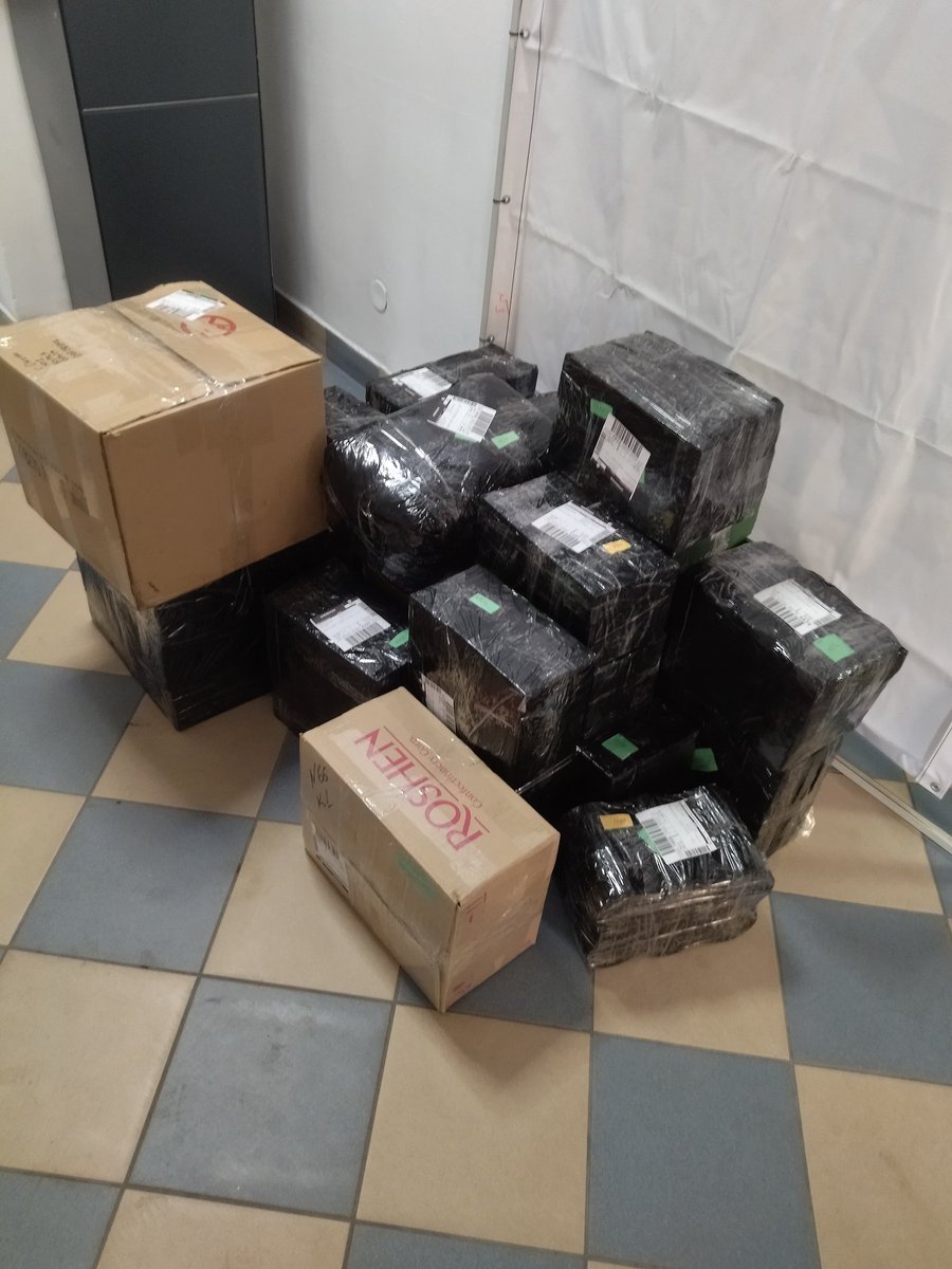 сьогодні відправили багато продуктів і трохи ліків дядькові і знайомій хорошій волонтерці з якою постійно співпрацюємо, яка повезе все прямо до передової.

прошу допомоги лише з тим, щоб оплатити доставку🤲
разом вийшло 2185👉👈
4441114448849966