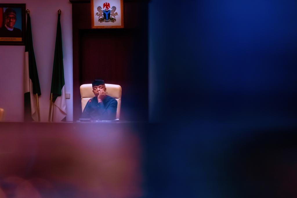 GhesheS's tweet photo. #NPRGS Highlights

• Osinbajo-led committee approves N250b in 2023 budget
• To add 3m households to National Social Register
• N9b support to 1.6m farmers
• Create 4.5m jobs in rural roads construction
• Finance 100,000 homes for low-income earners, others #OsinbajoStrides https://t.co/6o1PLmH1xX