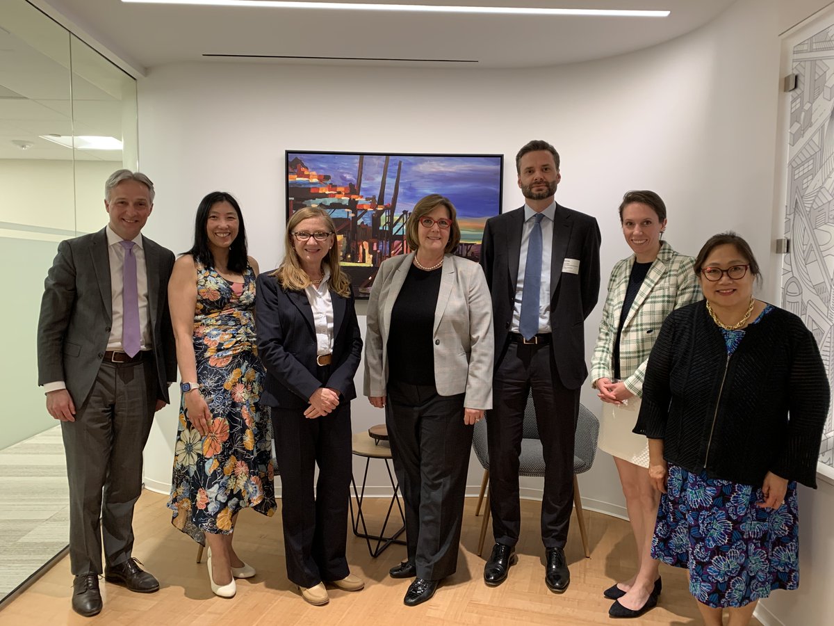 It was a privilege to host @wto Deputy Directors General Angela Ellard & @_AnabelG this week for conversations about health, environment & other priority areas. We look forward to continuing our work with the @wto leading up to MC13.