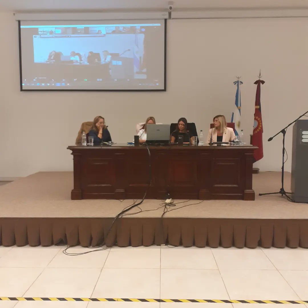 EMSalta's tweet photo. Segunda jornada del Encuentro Interinstitucional y de Egresados de la Universidad de Bolonia en Latinoamérica.
El encuentro que tiene como eje temático "Estado de Derecho, ¿Dónde estamos y a dónde vamos? se desarrolla desde ayer en las aulas de la Escuela. https://t.co/xC5wT7wz7t