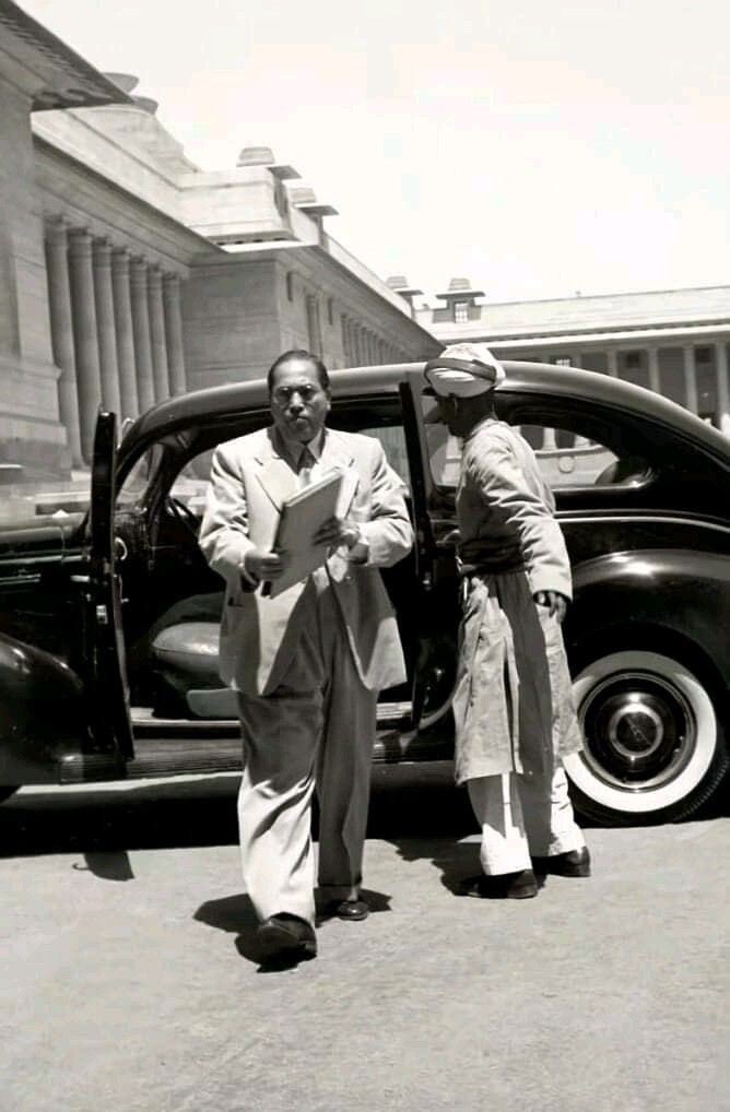 Harshfarmer001's tweet photo. भारत-रत्न डॉ. भीम राव अम्बेडकर जी जिन्होंने संविधान का निर्माण किया और करोड़ों गरीबों और वंचितों को उनका हक़ और सम्मान दिलाने का कार्य किया, उनकी जयंती पर सादर नमन। जय भीम। जय भारत।।"

 #AmbedkarJayanti2023
#harshgurjar https://t.co/qfKqFIYoem