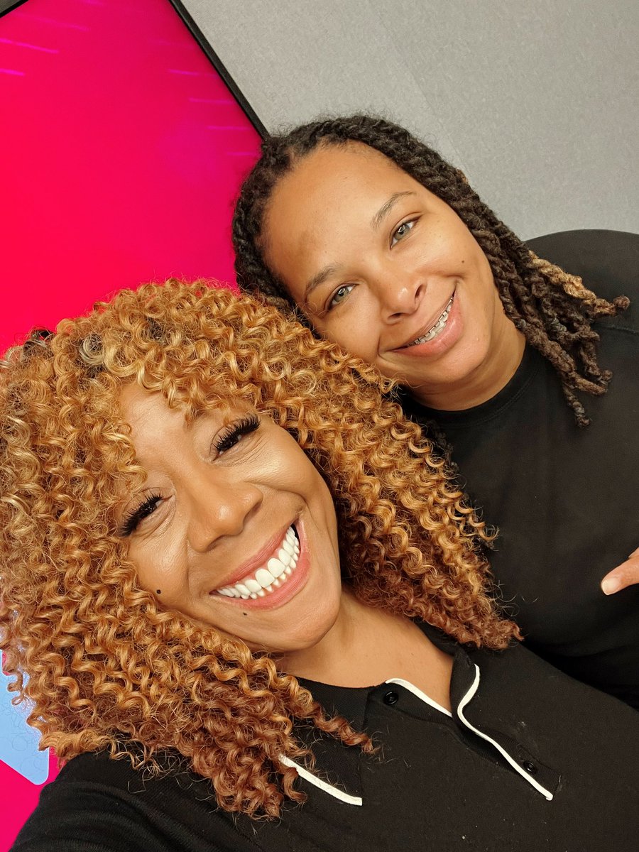 MsPattyJackson's tweet photo. Comedian #ChaunteWayans stopped by our @wdasfm studios . She’s got two big shows tonight and tomorrow @punchlinephilly https://t.co/jQulmAu614