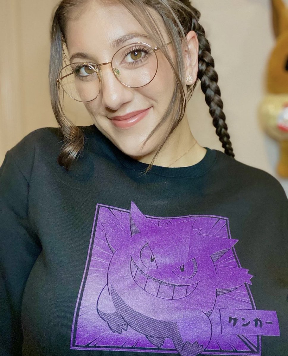 We've heard this Ghost/Poison Type Pokemon is a HIT! #094 GENGAR! Who's your favorite Pokemon?💜
.
📸: @Pokegirldeen
.
#Pokemon #Pokemon151 #151Pokemon #Gengar #GengarPokemon #PokemonGengar #Pokegirl #PokemonGame #PokemonGames #Nintendo #GameFreak #GhostPokemon #PoisonPokemon