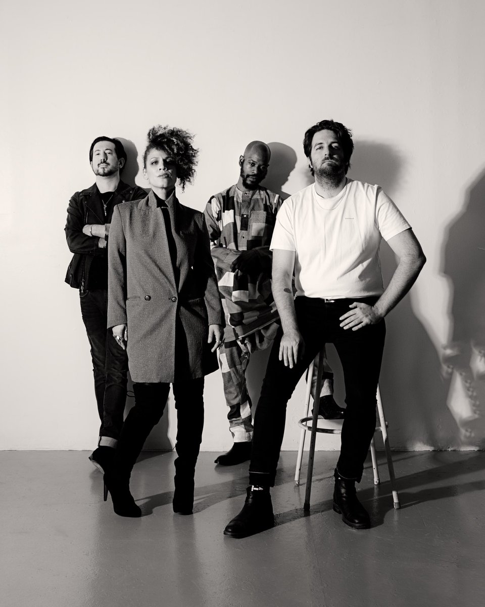 Underground System (@underground_bk) on Twitter photo 🚨RELEASE DAY!! Our ‘Looking In’ EP is out now on <a href="/RazorNTape/">RazorNTape</a>‼️
Check it out and purchase that 12” here:
razor-n-tape.fanlink.to/LookingIn 🚨RELEASE DAY!! Our ‘Looking In’ EP is out now on <a href="/RazorNTape/">RazorNTape</a>‼️
Check it out and purchase that 12” here:
razor-n-tape.fanlink.to/LookingIn