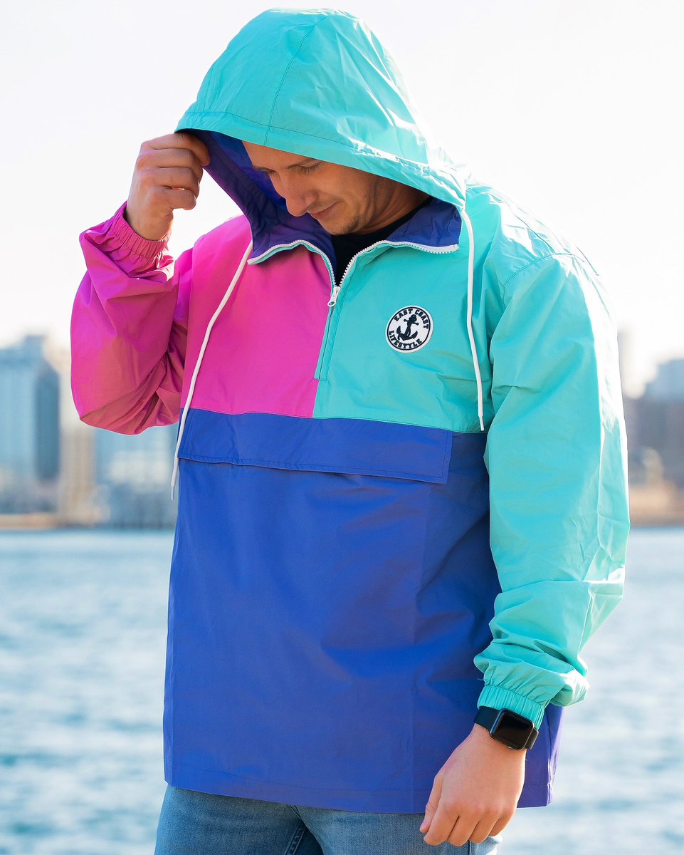 Moonmist jackets are selling fast! RETWEET to win a jacket! 🚨 Available online, in our stores &amp; Pseudio stores 🇨🇦 Waterproof material &amp; stocked in Small-3XL.

Very limited quantities left in stock! Grab yours before they’re sold out 🌙 eastcoastlifestyle.com/collections/mo… 🌙 #LimitedEdition