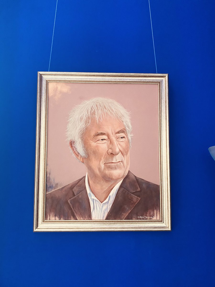 IrishInCle's tweet photo. Great to meet up with our friend & former Consul General @OrfhlaithNicBhr at the @IrelandEmbGB today, thanks for the tour - fun to catch up!!Fantastic portraits of #Derry legends #PatHume & #SeamusHeaney https://t.co/pYUJ1pnoaX