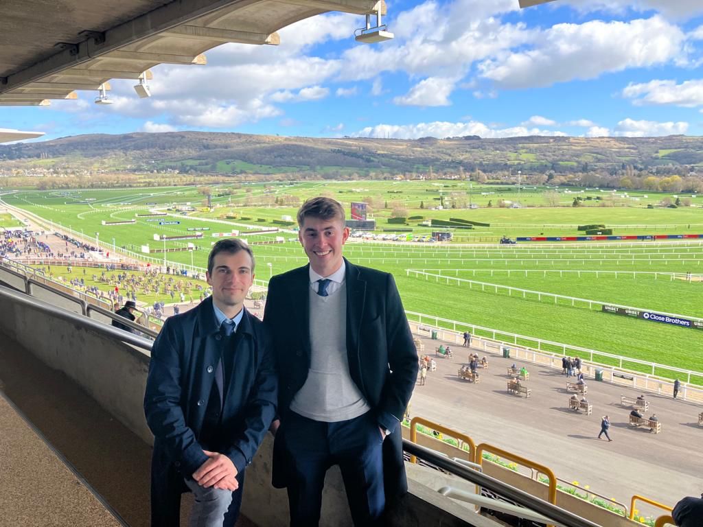 ✨Featured in the <a href="/TheIrishField/">The Irish Field</a> '30 𝙐𝙣𝙙𝙚𝙧 30 𝙎𝙚𝙧𝙞𝙚𝙨' this week is former jockey Timmy Love. Read about his latest move to buying and selling horses.

👉Full story here: bit.ly/3A2urx3