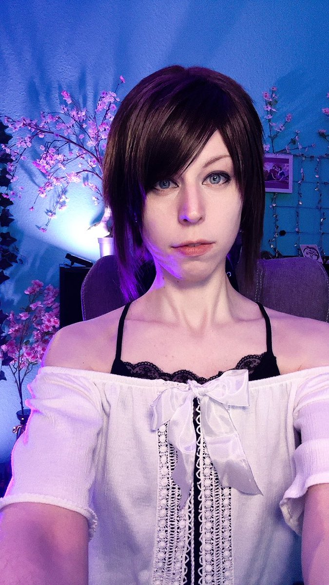 YukaCos's tweet photo. Erstes Story-Game auf dem @Jeezeyuka Twitch channel!

Spooky and scary starten wir kurz nach 18 Uhr mit #fatalframe / #projectzero #maskofthelunareclipse

Wir starten mit Just Chatting bevor wir starten. Kommt vorbei.

Hab einen kleinen Misaki look vorbereitet 💜 https://t.co/uheoiFLDqo