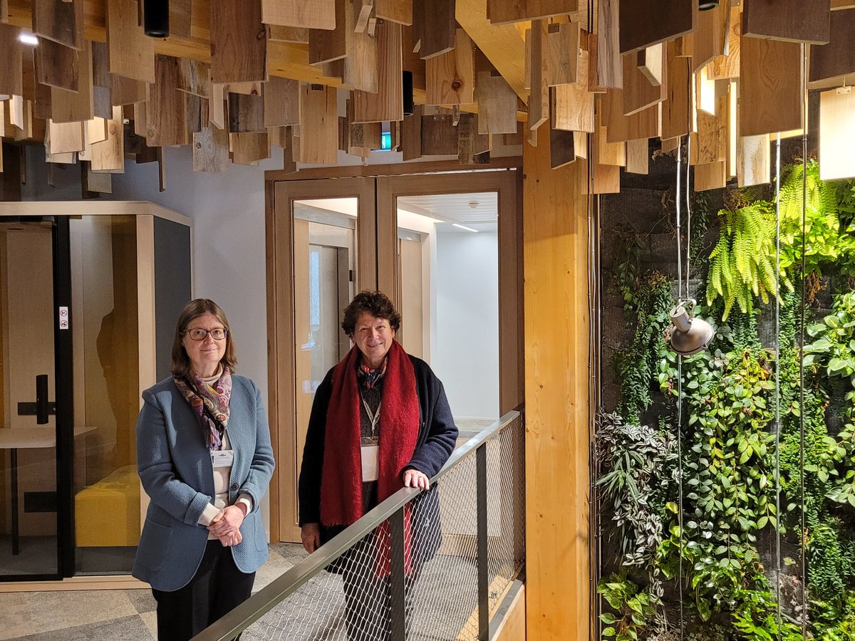 Christine de Neuville, présidente de PEFC France,  découvre ce jour le siège de <a href="/onf/">Office national du film du Canada</a> et échange avec Valérie METRICH-HECQUET,  directrice générale,  sur l'évolution en cours du référentiel PEFC pour les forêts de métropole et de Guyane