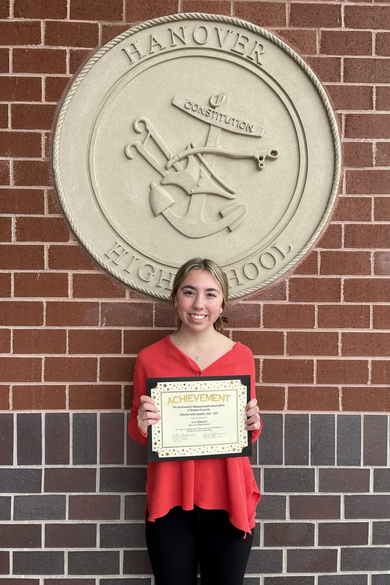 HHS freshman Ava Khouri received an Unsung Hero award for her Above and Beyond dedication and enthusiasm to Student Council Leadership. The award was presented on April 5, 2023, at North Plymouth High School by the Southeastern Massachusetts Association of Student Councils.