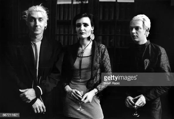 TodayInPunk's tweet photo. #Todayinpunkrockhistory  Siouxsie and the Banshees announce split (1996)
Full story and more at Today in Punk Rock History @ https://t.co/l3EJ7HCwUT
#punk #punkhistory #postpunk #goth #breakup #noreunion #RIP #uk77 #punkband https://t.co/vXIetVFr4G
