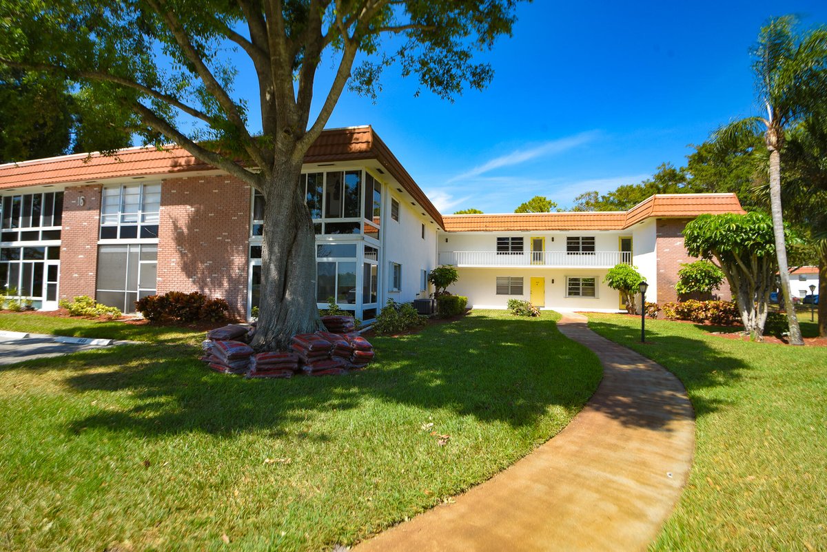 KeyesGuyTJ's tweet photo. Give your life a fresh boost with a home upgrade. Is this the one?  #homesforsale  https://t.co/ri6ExaO37c https://t.co/Fz71IQy8gm