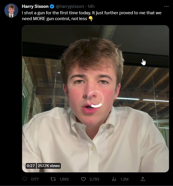 pizzamoney30's tweet photo. @harryjsisson roasted https://t.co/k2Gj0RQGxd