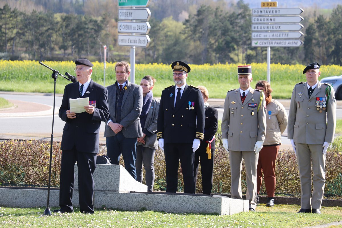Préfet de l'Aisne on Twitter "En 1917, à BerryauBac, des chars d’assaut français de type