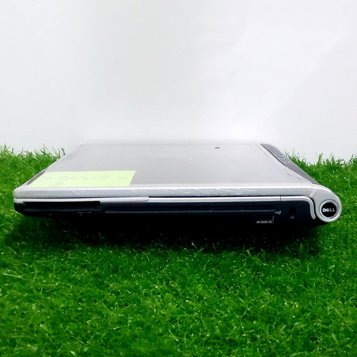 ITZONEELCTRONIC's tweet image. Dell XPS M1330 Laptop 
Intel Core 2 Duo Processor 
4gb Ram 
320gb Storage 
13.3 inch HD LED
Contact 0326 5974741 
.
#dell #dellxps #itzoneelectronics #itzonelaptop #Laptop #dellxps #core2duo #flashsale #freelaptop