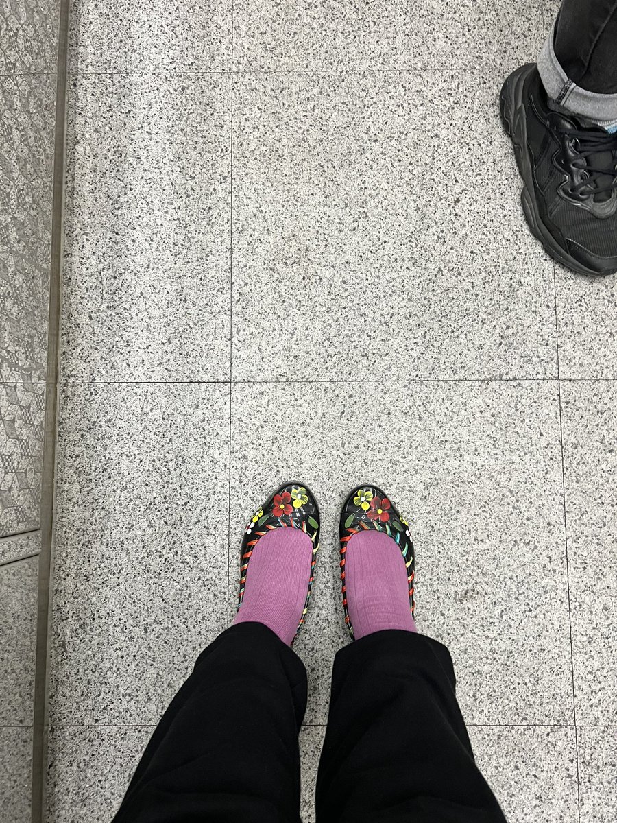 ksjzzangeya's tweet photo. @tamminft 안냐세요 고무신님🤭 https://t.co/EZ8wgIxCcd