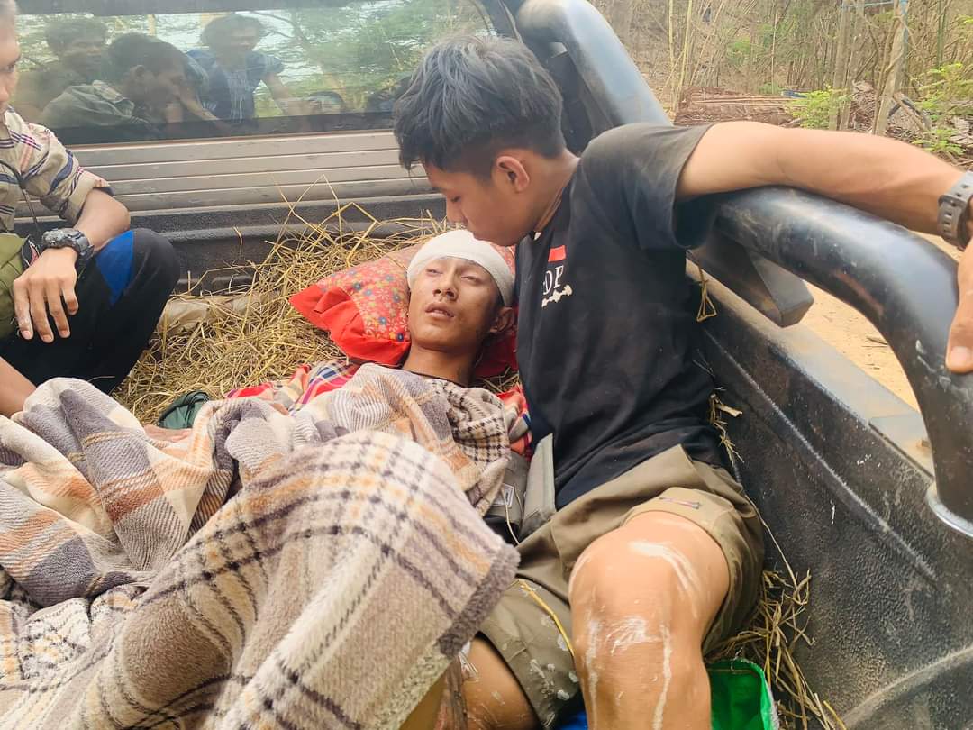 မင်းတို့တွေ ပျော်ဖို့အရေး အတွက် 
ငါတို့တွေ ဒုက္ခတွေ ဝေပေးပါ့မယ်
ဒီသစ္စာစကားကြောင့် ရဲဘော်များဘေးကင်းရပါလို​၏  

#Cobraမဲ့ကနယ်တိုက်ပွဲ
#KoMaung