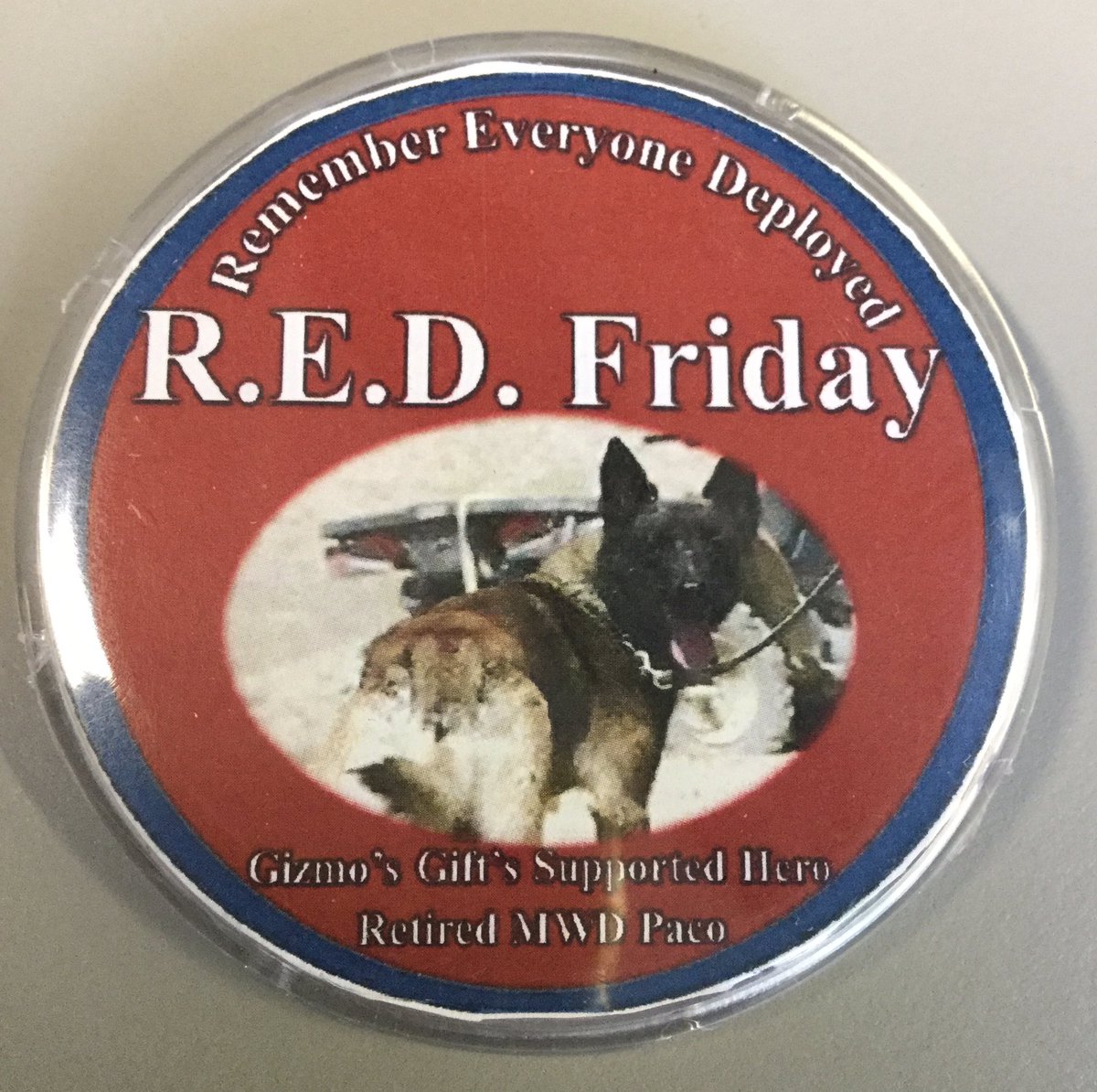 GizmosGift's tweet photo. #REDFriday #RememberEveryoneDeployed #UntilTheyAllComeHome
#MWD #MilitaryWorkingDogs #DogsOfWar #WarDogs #K9 #K9Unit #Veterans #FemaleVeteran https://t.co/b0tOAFzBb0