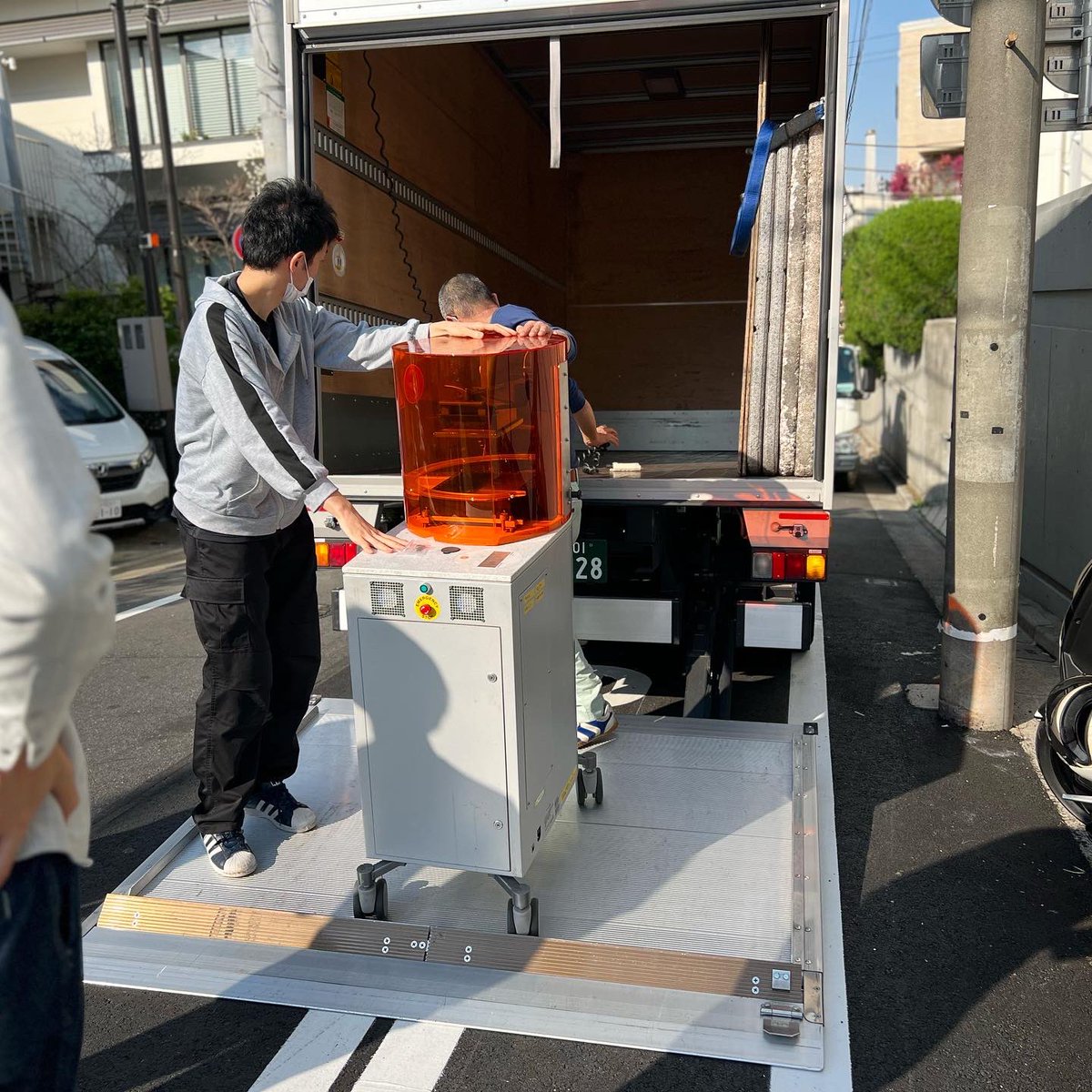 yamaguchi3153's tweet photo. ZERO STUDIO創立時に購入した3Dプリンター「PERFACTORY」をこの度、破棄します…
MEDICOM TOY時代、このプリンターを使った時は
めちゃくちゃ凄いと思ったんだけど、
ここ数年の3Dプリンターの進化ってすごいなあ。
#KLAMPSTUDIO
#sculptor
#原型
#原型師
#sculptor
#PERFACTORY
#光造形
#3Dプリンター https://t.co/ImpyPTL4Zj