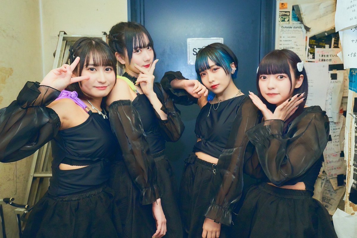 THERING_BeL's tweet photo. 🎀🔔明日のライブ🔔🎀

「TOKYO BEATREC -DAYTIME-」

4月15日 (土)@渋谷CRAWL
前売り¥2,500- 当日¥3,500- (＋D別)

🎤12:00-12:20
📸13:35-14:35

新規特典💞写メ&amp;トーク
入場特典🧸10秒動画

🎟https://t.co/zOkC9XsBbm https://t.co/CKaF9mkF9l