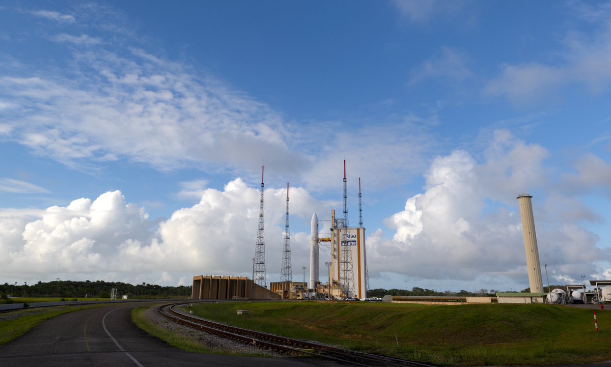 esa: 🔴 Live now on all channels 👇

#DestinationJupiter: watch @ariane5 #VA260 launch of #ESAJuice to Jupiter.

📺Tune into #ESAwebTV 
🇫🇷In French on #ESAwebTV2 
📺Via ESA's #YouTube stream  👉youtube.com/watch?v=MvHcGm… 

👉esa.int/Science_Explor…