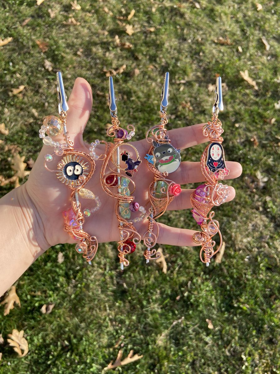 Chantel01c's tweet image. Roach clips I made recently ✨