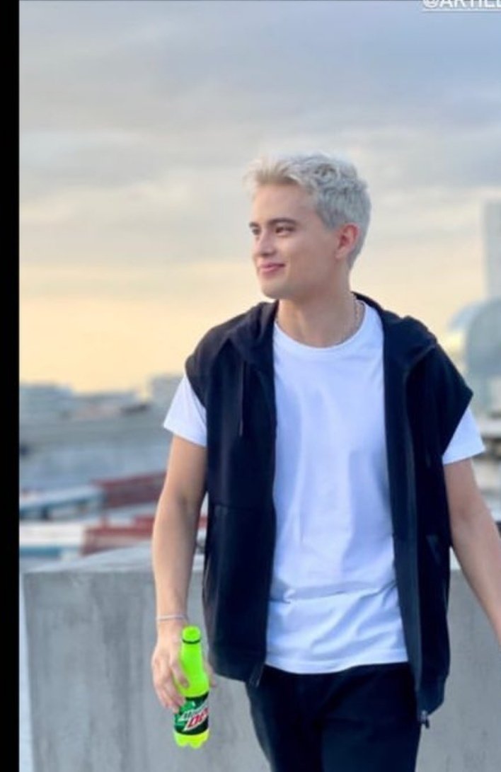 jamesaussieboy's tweet photo. Kalma. Grabe ang gwapo naman.
#jamesreid I James Reid https://t.co/m4Fb2dnhq9