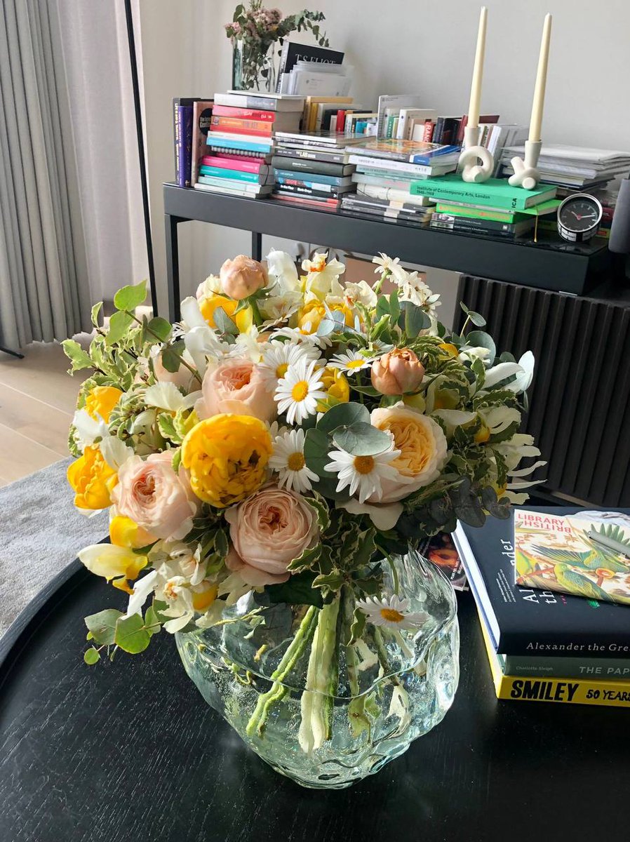 Valencia_ruka's tweet photo. floral course https://t.co/XkJlW6YYKU