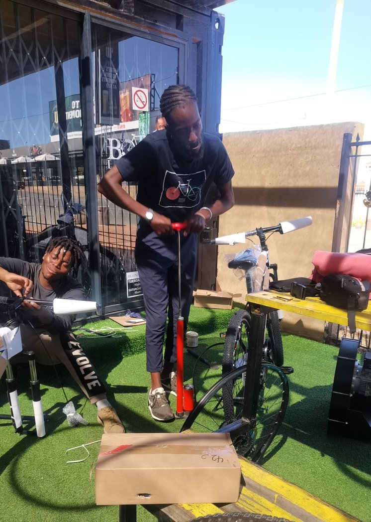 Mpumi_Mtintso's tweet photo. BOOK IBHONI CYCLES
π7189 Vilakazi Street, Orlando West, Soweto
#GoWithApex #Maxxis https://t.co/HZ2KwSevyx