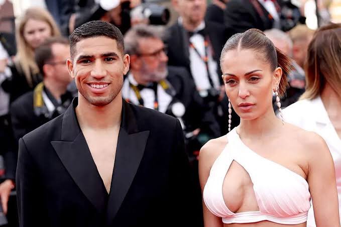 MrThatBoy_'s tweet photo. Can someone tell me the name of Ashraf Hakimi’s wife? I want to see what she’s posting! If she’s still able to buy data 💯 https://t.co/MfWT7MhBbL