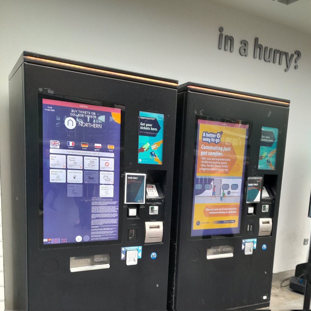 natalieben's tweet photo. Hey @northernassist - need to change the sign.

Neither of your ticket machines at Manchester Piccadilly are taking payments.

Nice @AvantiWestCoast lady shrugs: "nothing I can do." 

#NoWayToRunARailway https://t.co/2Rh2mCxIzK