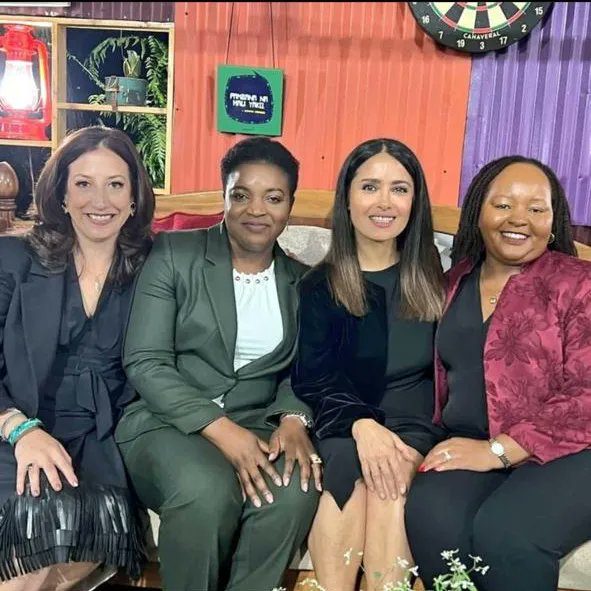 PeperukaWorld's tweet photo. The Nyungu at @anjiru.anjiru_ is a funky, authentically Kenyan space that has become a go-to stop for the who’s who. Last week, Hollywood actress @salmahayek visited, courtesy of @girleffect and there we are huko nyuma! But do we say!

#Peperuka #MeILove https://t.co/kT39o648fs