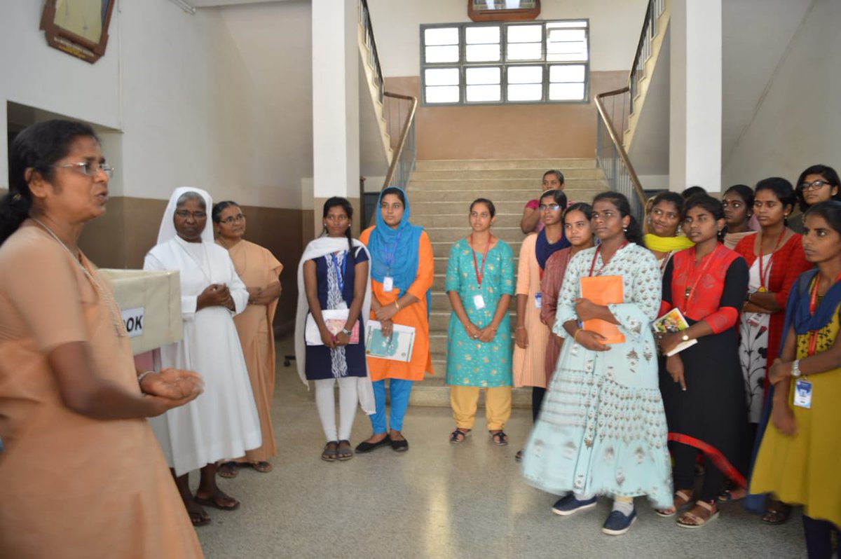 AuxiliumColleg1's tweet image. Exciting news! Auxilium College's library launched 'Open Book Access', allowing anyone to contribute and access used books simultaneously. #OpenBookAccess #LibraryService