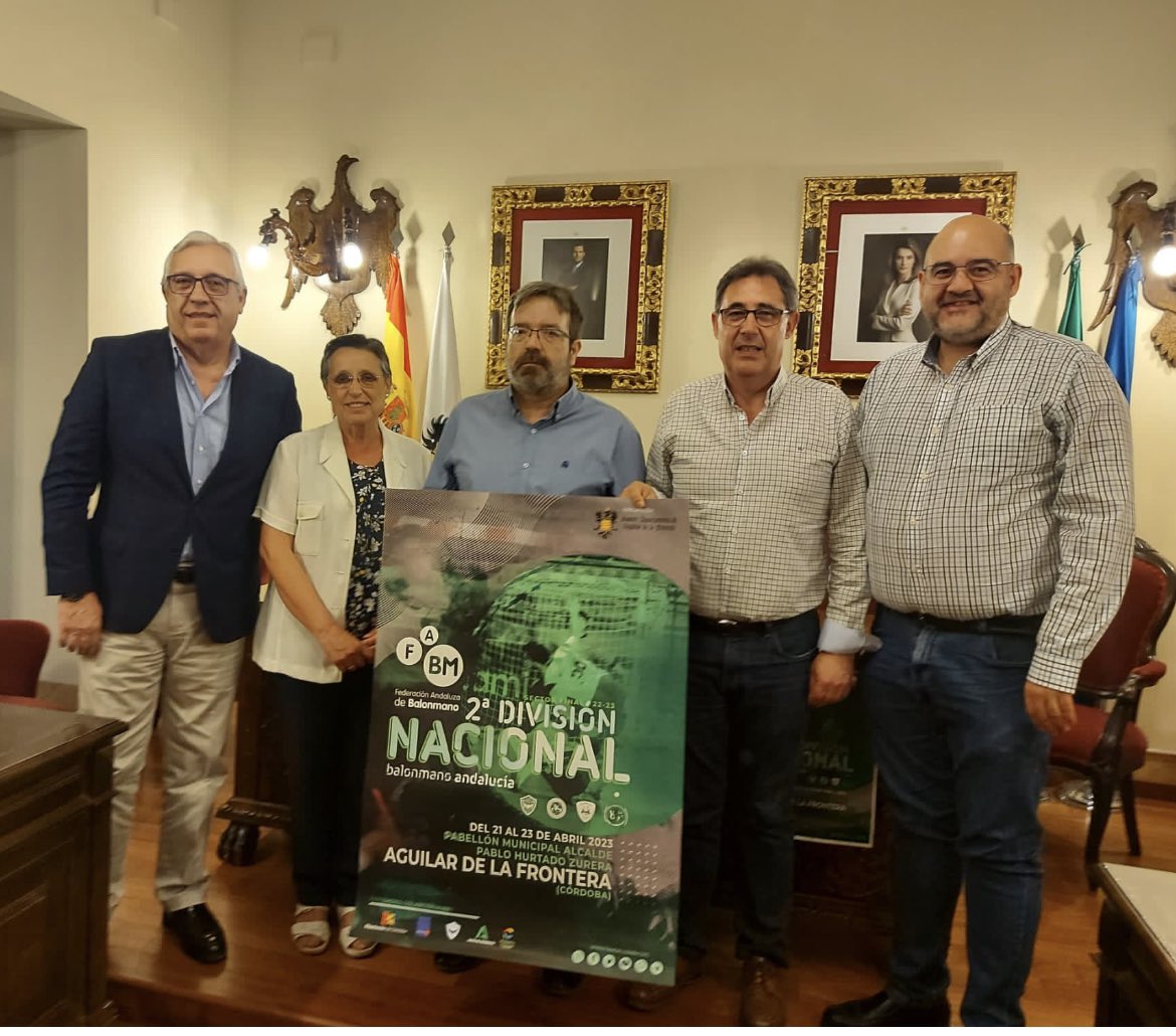 🔥¡𝐀𝐆𝐔𝐈𝐋𝐀𝐑 𝐃𝐄 𝐋𝐀 𝐅𝐑𝐎𝐍𝐓𝐄𝐑𝐀!🔥

🦅 Es el escenario elegido para disfrutar de una 𝒆𝒔𝒑𝒆𝒄𝒕𝒂𝒄𝒖𝒍𝒂𝒓 fase final A4 #SegundaNacional 

📆 21-23 Abril
🏟️ Pab. Alcalde Pablo Hurtado Zurera
📌 Aguilar de la Frontera

🤝 Organiza Ayto. de Aguilar y <a href="/CBM_Aguilar/">Club Balonmano Aguilar🤾‍♂️</a>