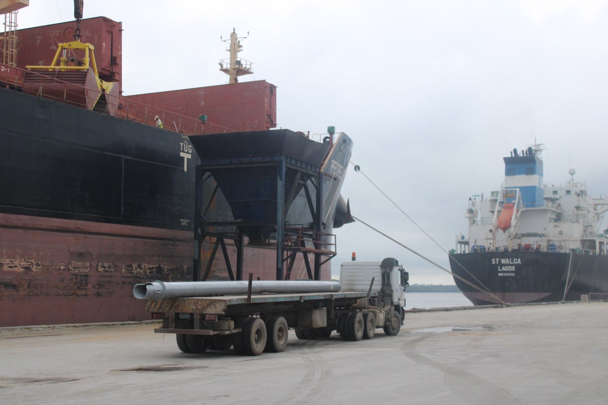 ecmterminalsltd's tweet photo. Announcing the arrival of vessels PETREL BULKER and ST WALGA discharging at our terminals, multipurpose terminals ‘B’ of Calabar Port. https://t.co/X5fT1VA9tp
