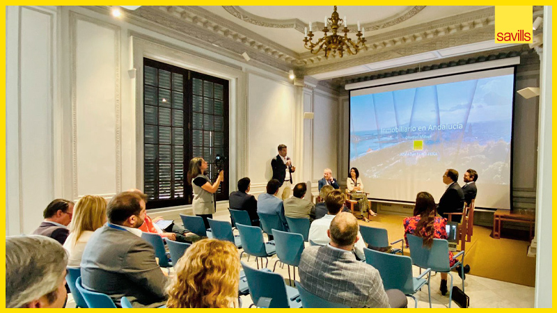 "La tendencia de Málaga es imparable en todos los segmentos y no va a frenar su crecimiento" José Félix Pérez-Peña, Director Andalucía en Encuentro @Coanfi_constru 'Málaga, destino de inversión inmobiliaria'

#FuturoRealEstate #SomosSavillsMalaga <a href="/jfperezpena/">Jose Felix Perez Peña</a>